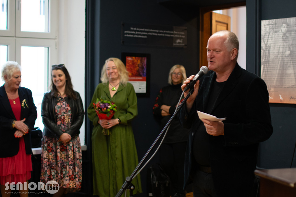 Sztalugowe opowieści - wystawa sekcji malarskiej UTW