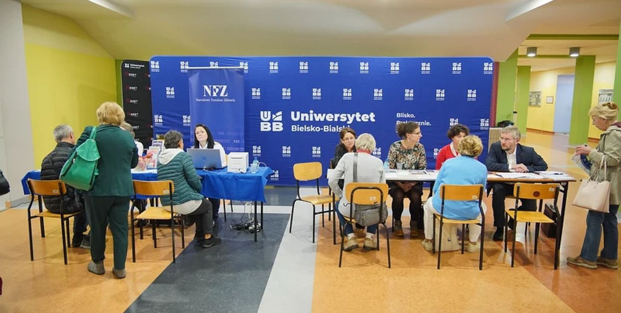 Dzień Seniora na Uniwersytecie Bielsko-Bialskim – wsparcie, wiedza i integracja