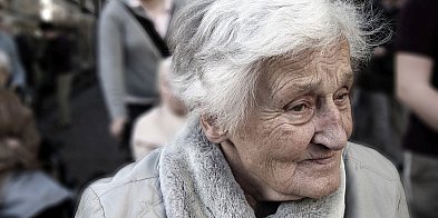 Stulatkowie otrzymają wyższe świadczenie honorowe-737