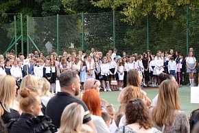 Nowy rok szkolny wystartował. Co się zmienia od 1 września?-4246