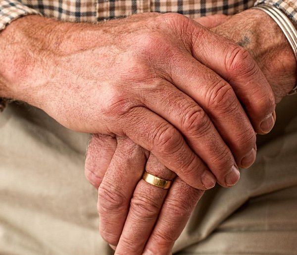 Fala odwołań do sądów. Seniorzy walczą o swoje pieniądze z ZUS-4261