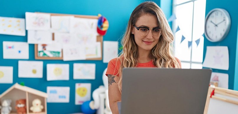 Koniec płatnych e-dzienników? Państwo szykuje własne rozwiązanie